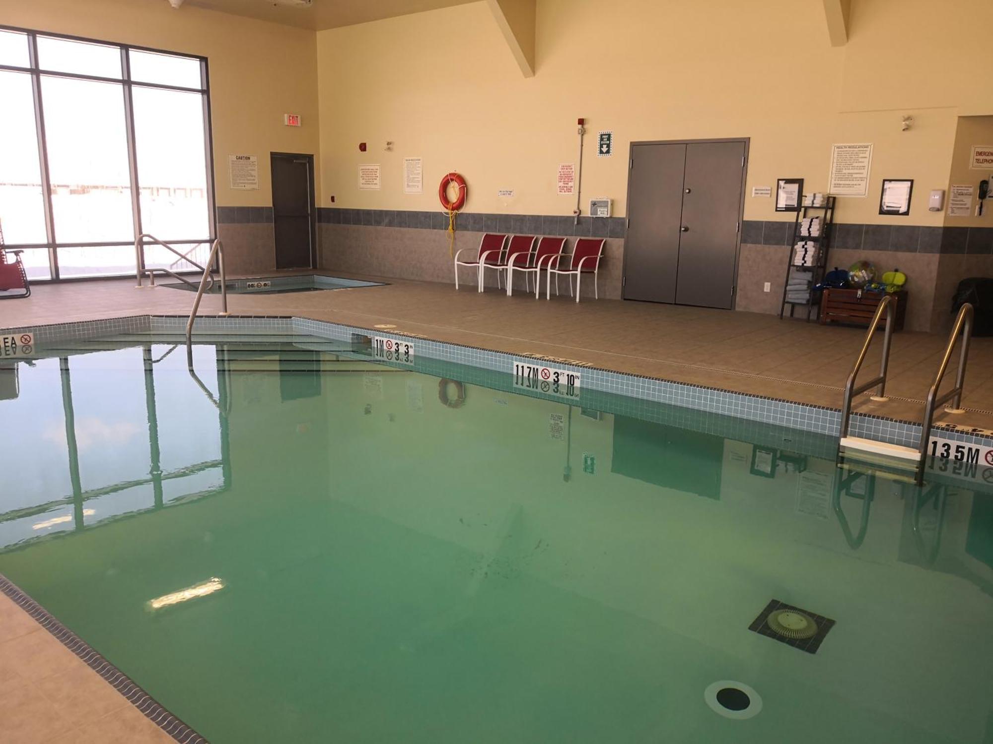 Quality Inn & Suites Hawkesbury Esterno foto