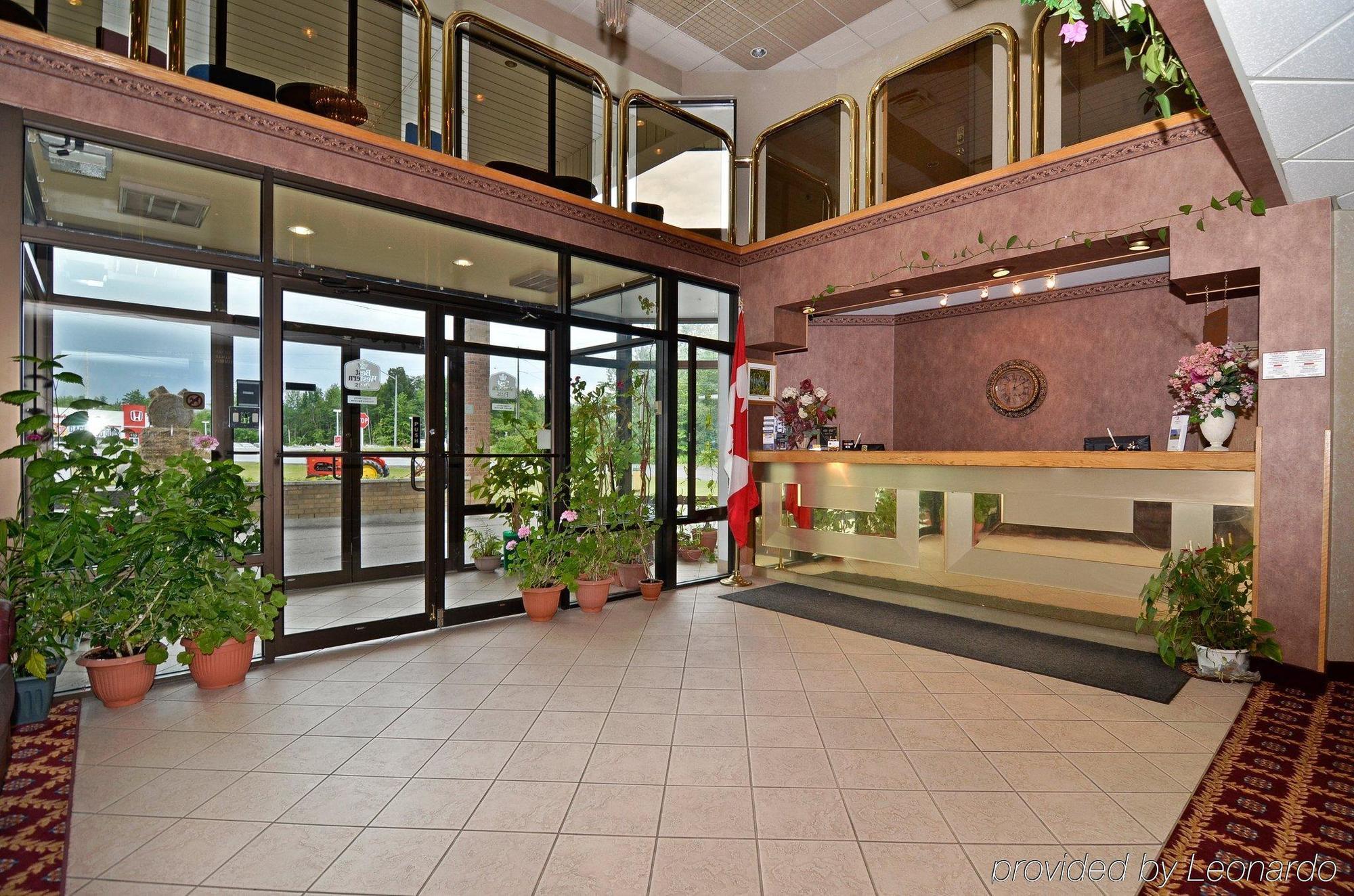 Quality Inn & Suites Hawkesbury Interno foto
