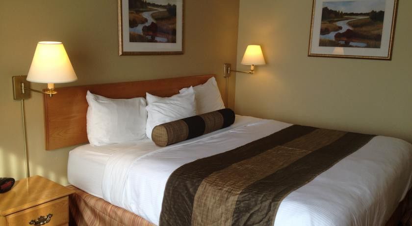 Quality Inn & Suites Hawkesbury Esterno foto