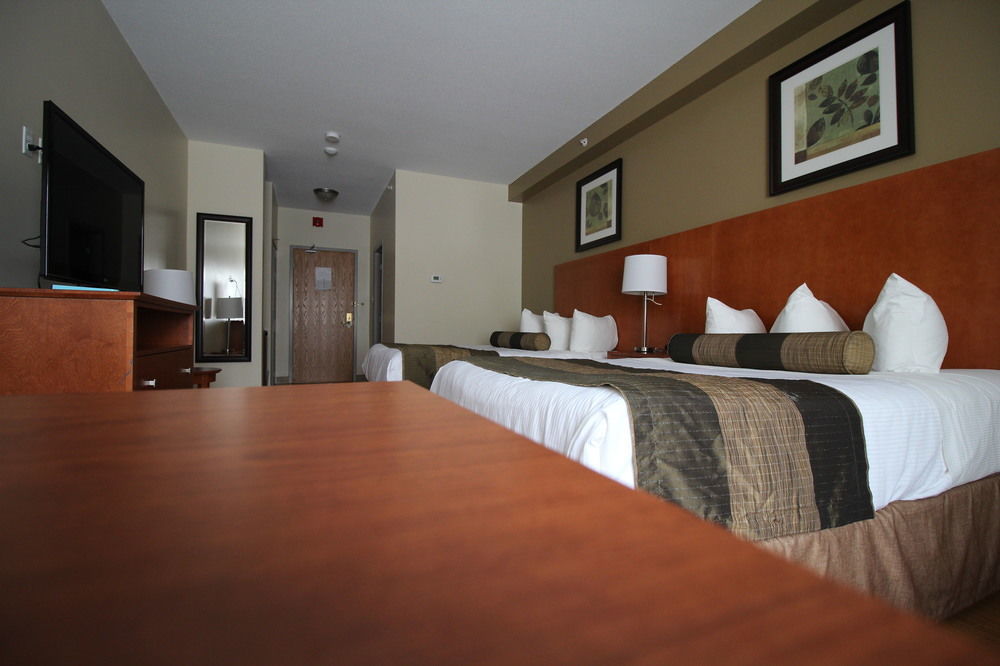 Quality Inn & Suites Hawkesbury Esterno foto