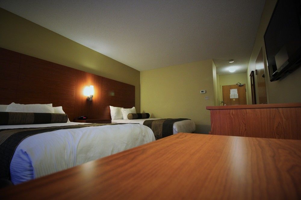 Quality Inn & Suites Hawkesbury Esterno foto