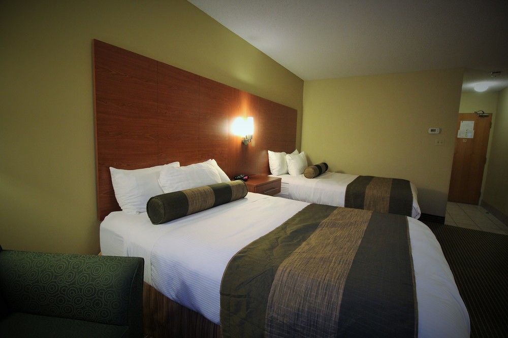 Quality Inn & Suites Hawkesbury Esterno foto